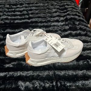 COPY - Brand New Adidas Retropy in a mens size 7.